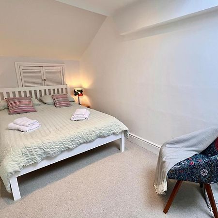 Halwell House - A Spacious Quiet Apartment Kingsbridge  Extérieur photo